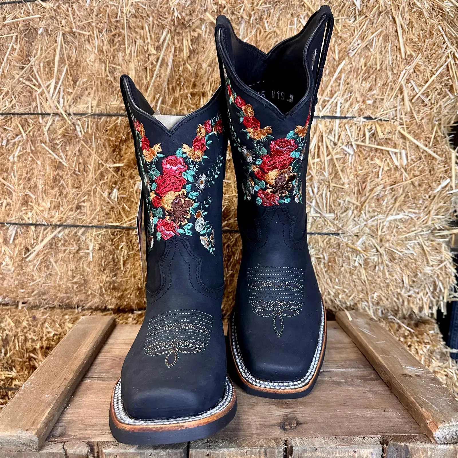 Artillero Carolina Narrow Square Toe Cowgirl Boot