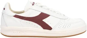 B. ELITE H ITALIA SPORT | WHITE & BLACK | DIADORA