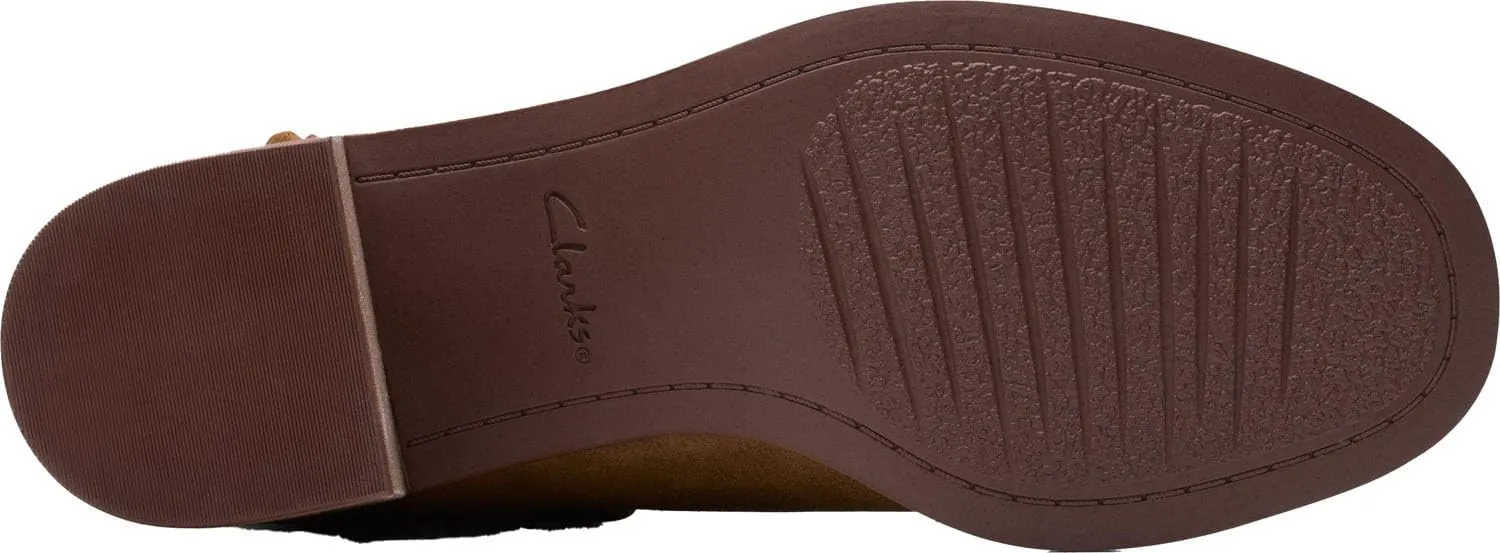 Clarks Women's Chamberly Top Chelsea Boot