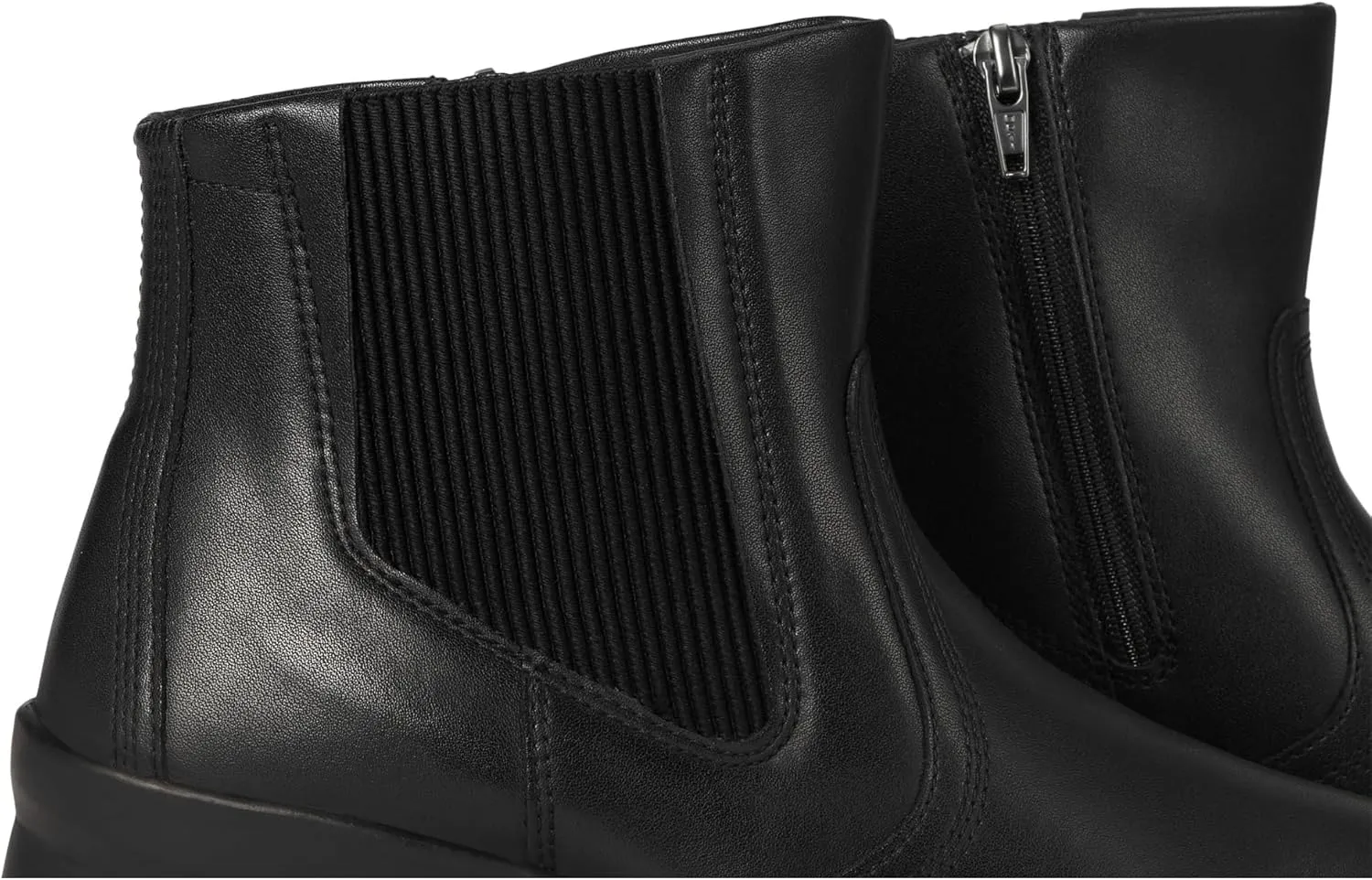 Clarks Women's Suttyn Rae Chelsea Boot