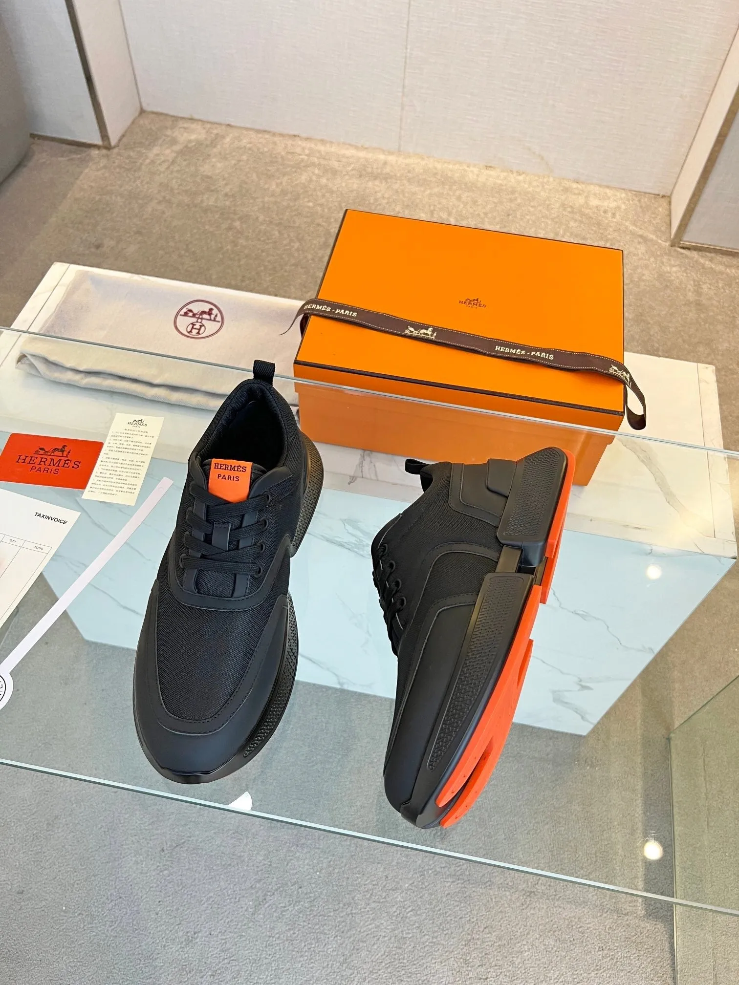 GIGA SNEAKER BLACK CALFSKIN