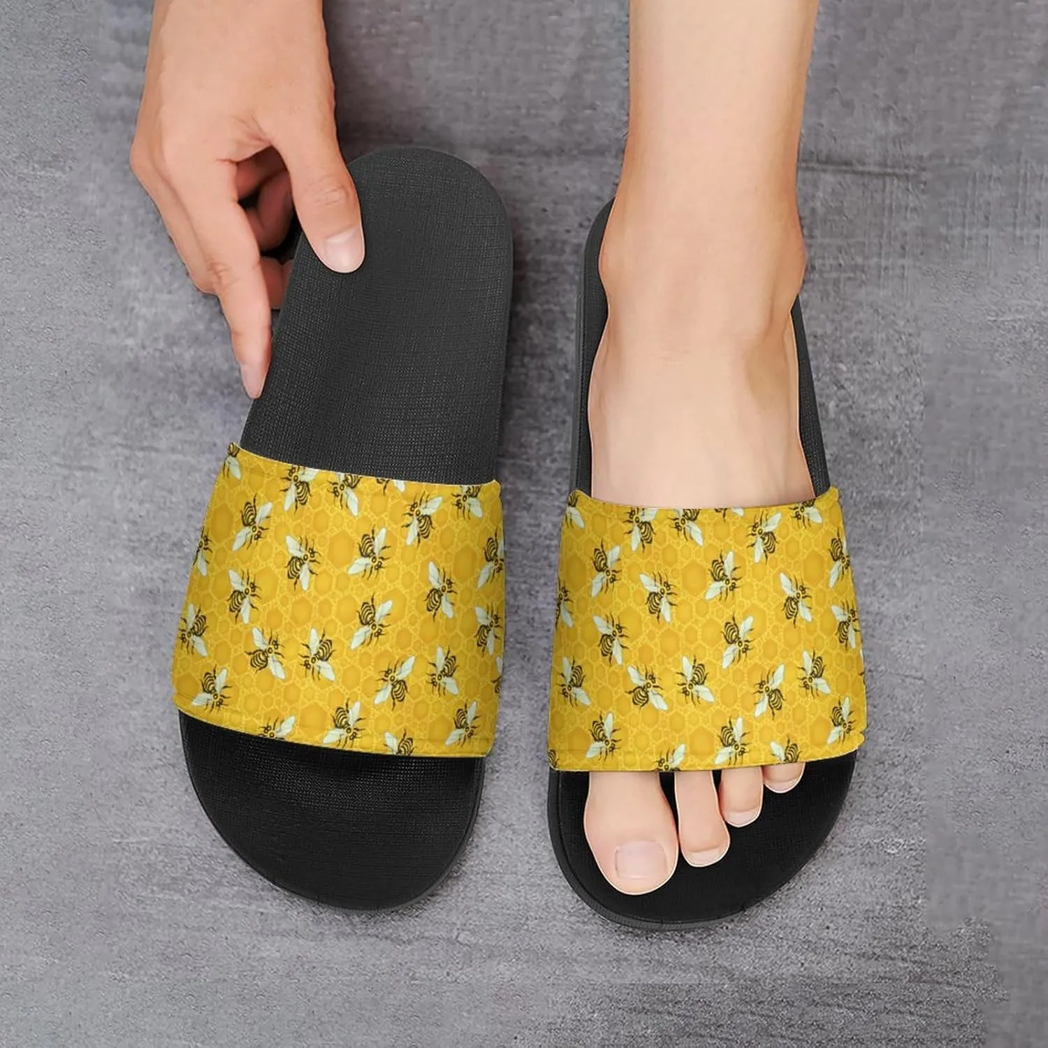 Honeybees Honeycomb Bumble Bee Hive Womens Slide Sandals Non Slip Summer House Slippers for Girls Slip-on Flip Flops