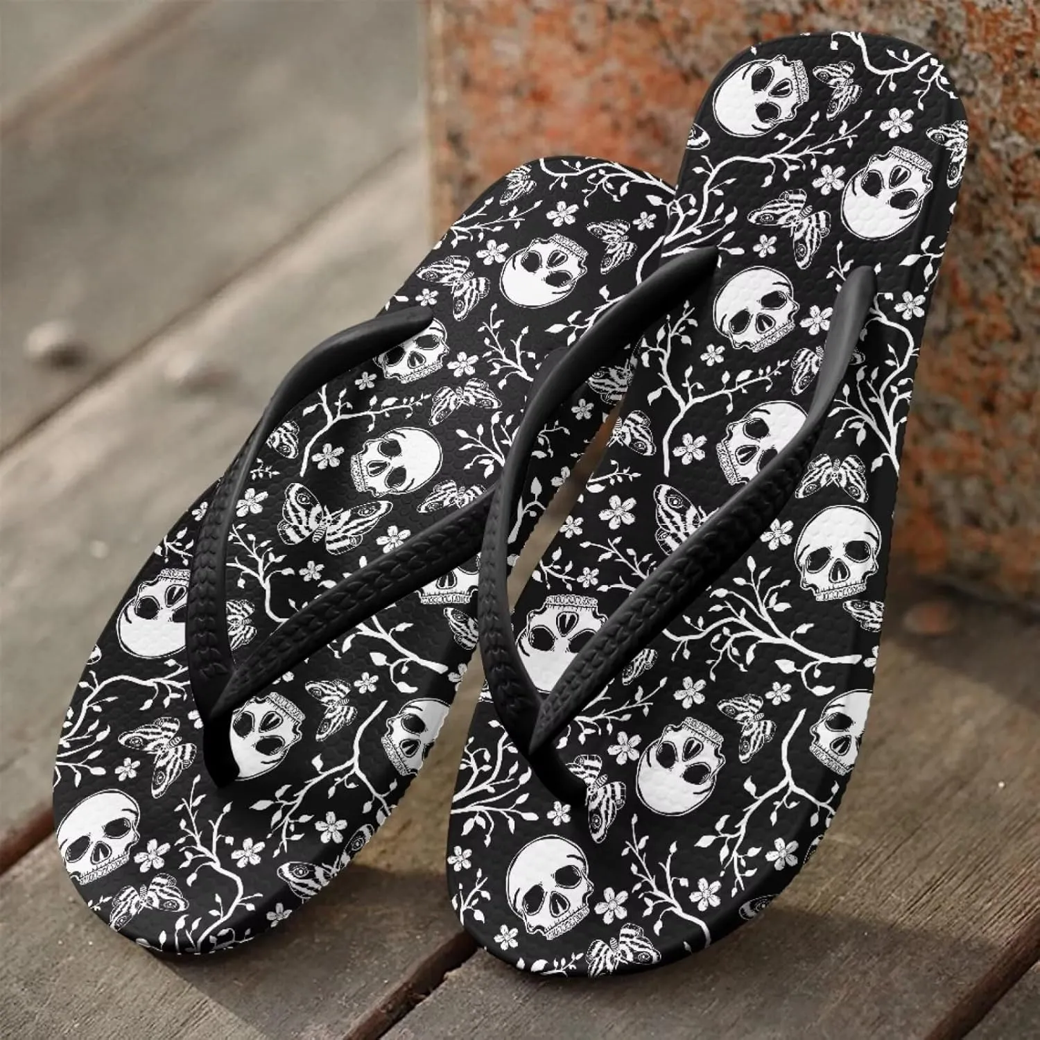 Howilath Gothic Skull Print Women Flip Flops Pool Beach Thong Sandals Soft Bathroom Shower Shoes with Arch Support