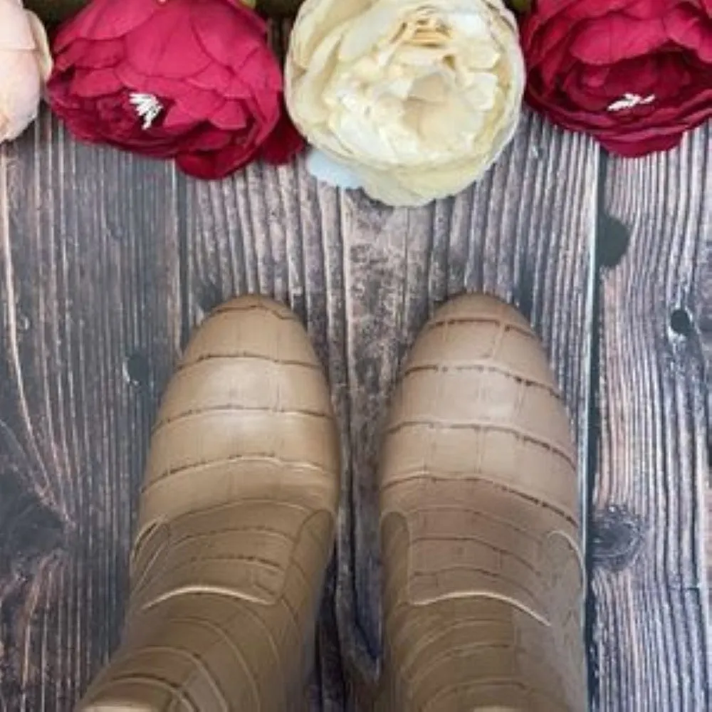 Kate Spade Beige Leather Barrett Booties 8B