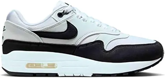 NIKE Women's Sneaker, White Black Summit White, 5.5