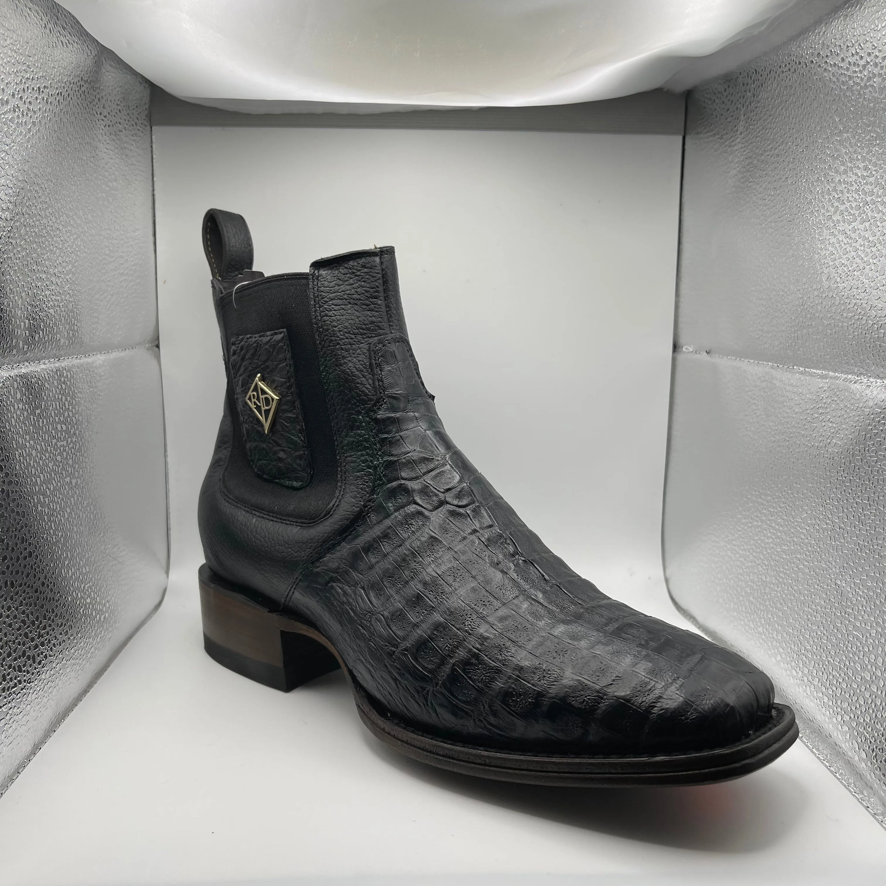 Red Diamond Chelsea Boot Caiman Black
