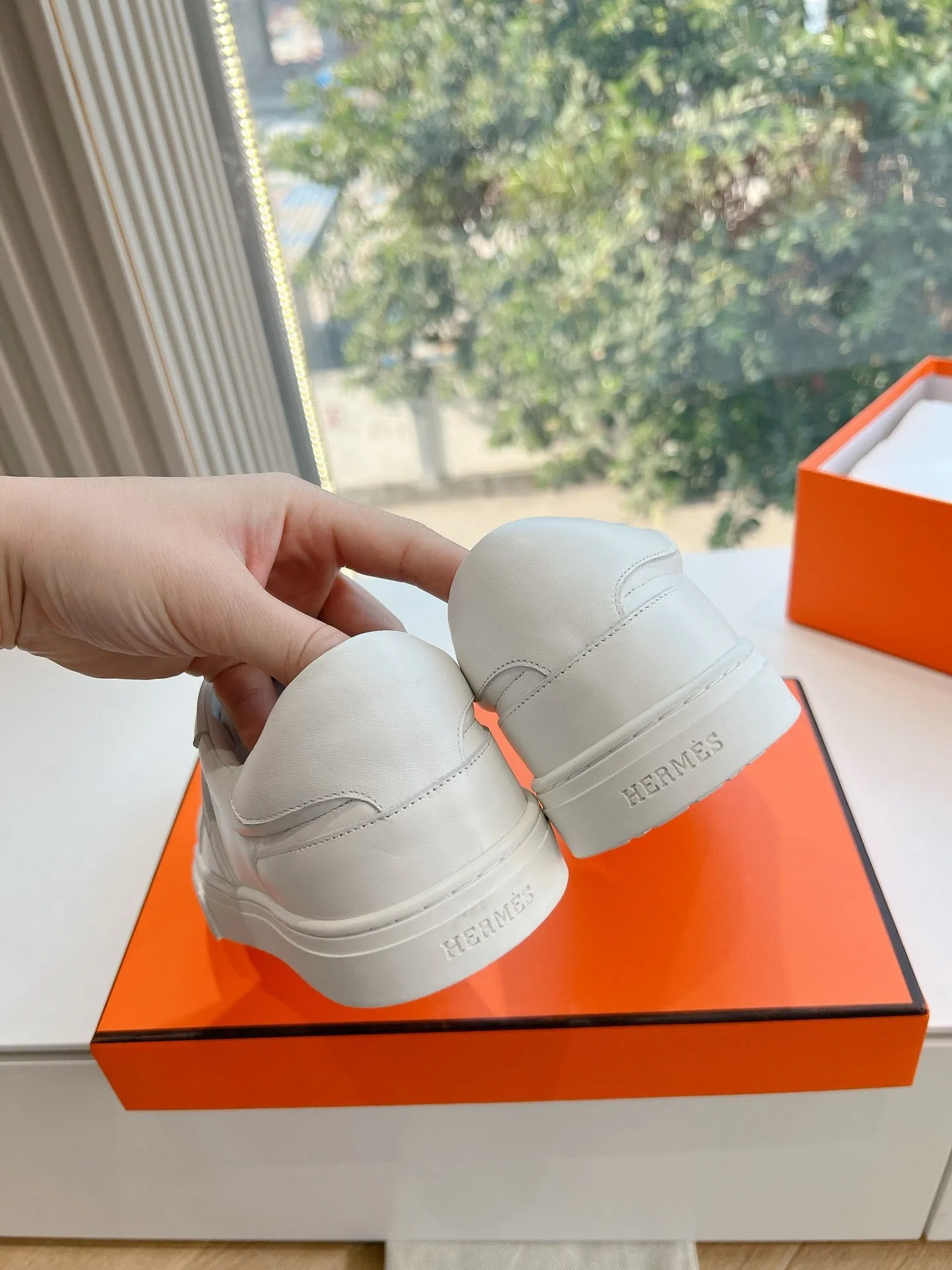 SE1573 Hermes Day Sneaker / Size5-10