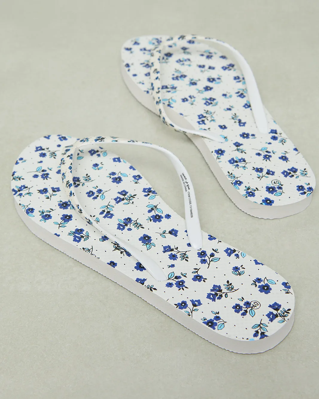 Women White Floral Flip Flop