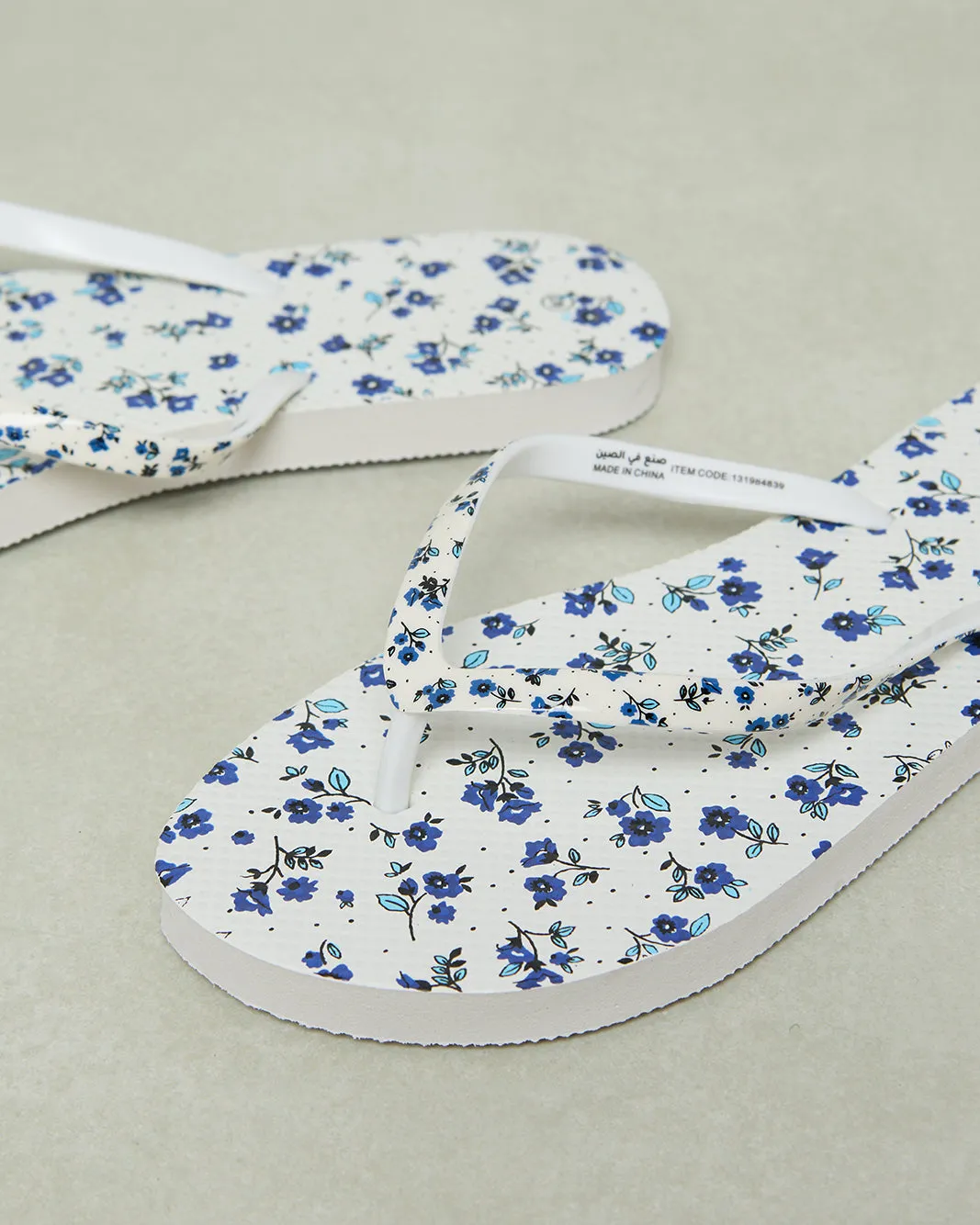 Women White Floral Flip Flop